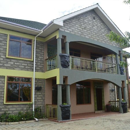 โคโรนา วิลลา เบด แอนด์ เบรคฟาสต์ Bed & Breakfast อารูชา ภายนอก รูปภาพ