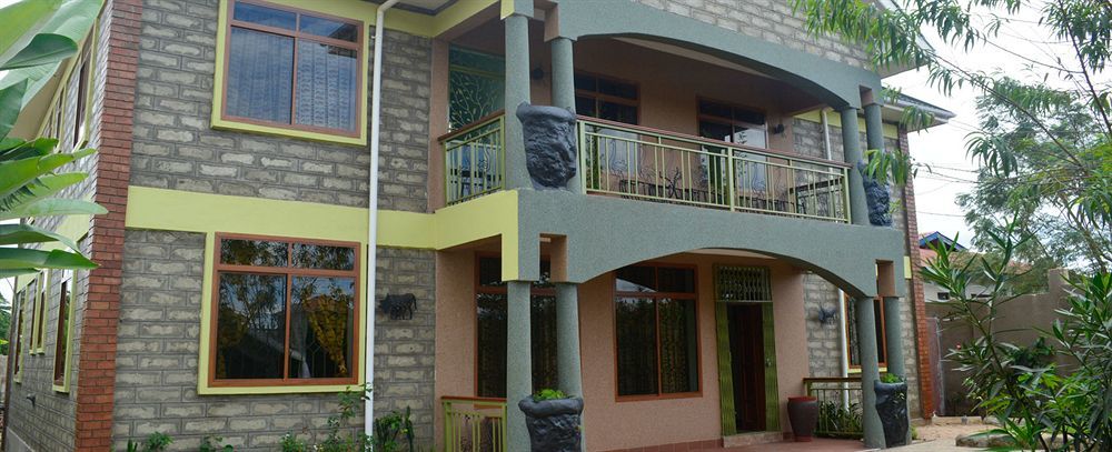 โคโรนา วิลลา เบด แอนด์ เบรคฟาสต์ Bed & Breakfast อารูชา ภายนอก รูปภาพ